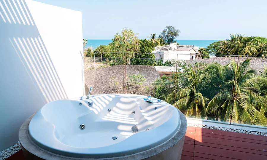 Difference jacuzzi et spa